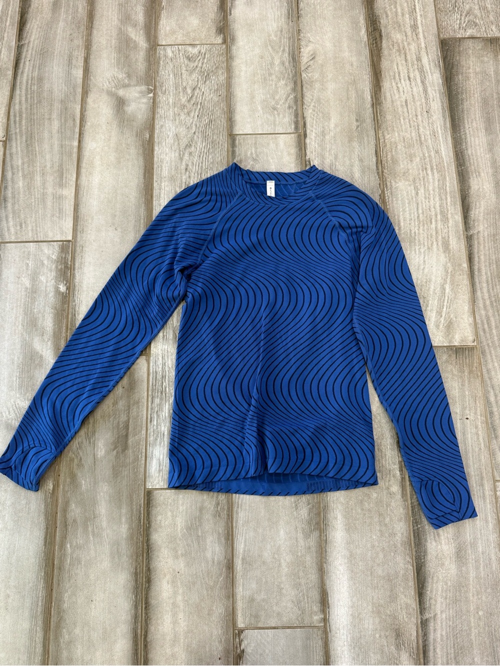 Athleta Blue Long Sleeve Wave-Print Top